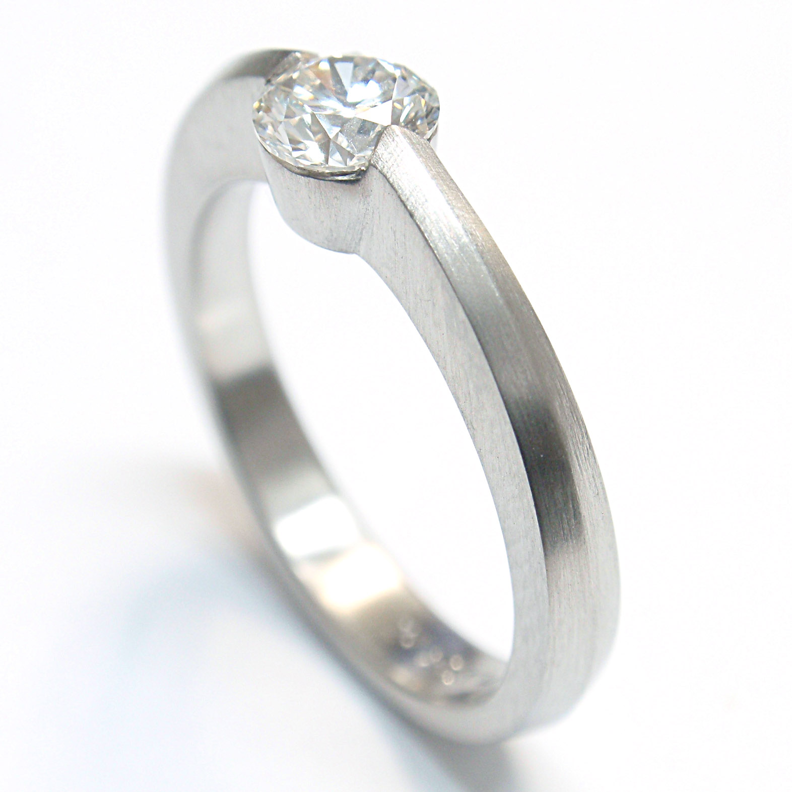 Feiner Platin-Brillant-Damenring-Engagement Ring